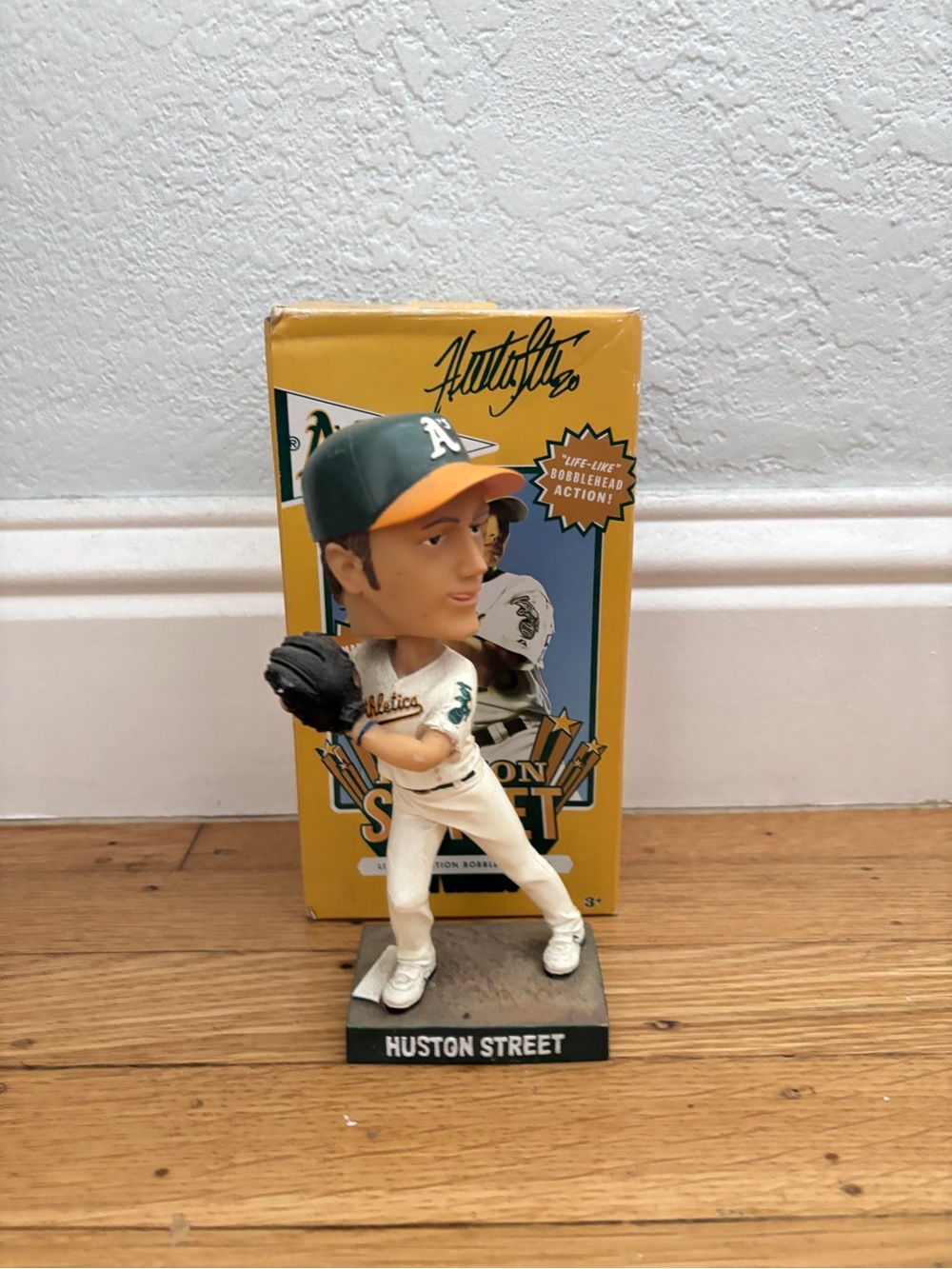 Oakland Athletics A’s Hudson Street #20 Bobblehead 2005 AL Rookie of the Year